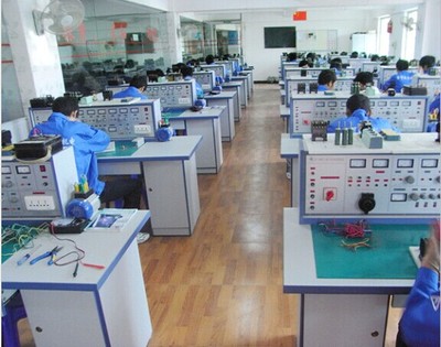 云南省電子信息技工學(xué)校計算機(jī)網(wǎng)絡(luò)設(shè)備的安裝與維護(hù)專業(yè)初級中學(xué)生報名指南